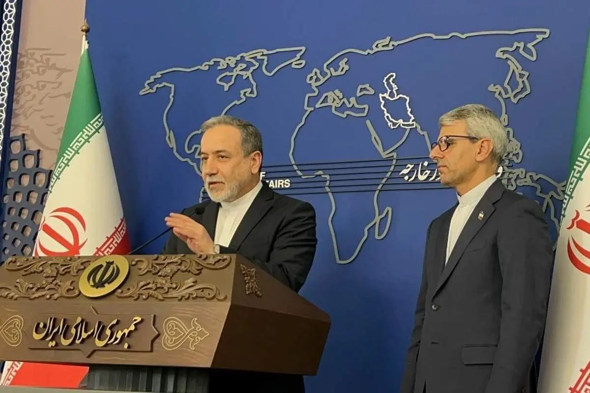 عراقچی: خبرنگار و دیپلمات، همسنگر یکدیگر در میدان روایت هستند