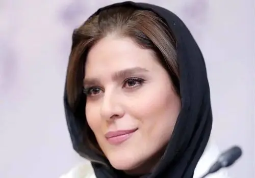 عکس هنری سحر دولتشاهی در غروب دریا