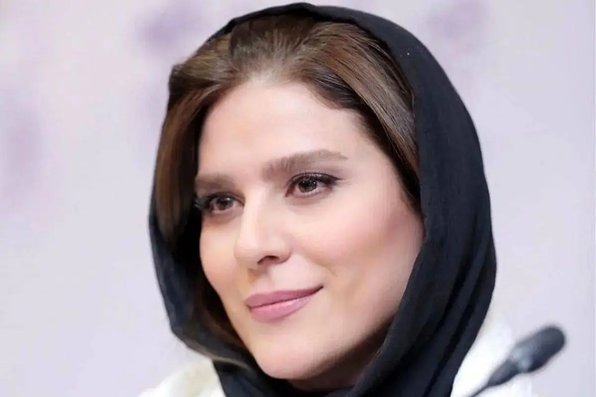 عکس هنری سحر دولتشاهی در غروب دریا