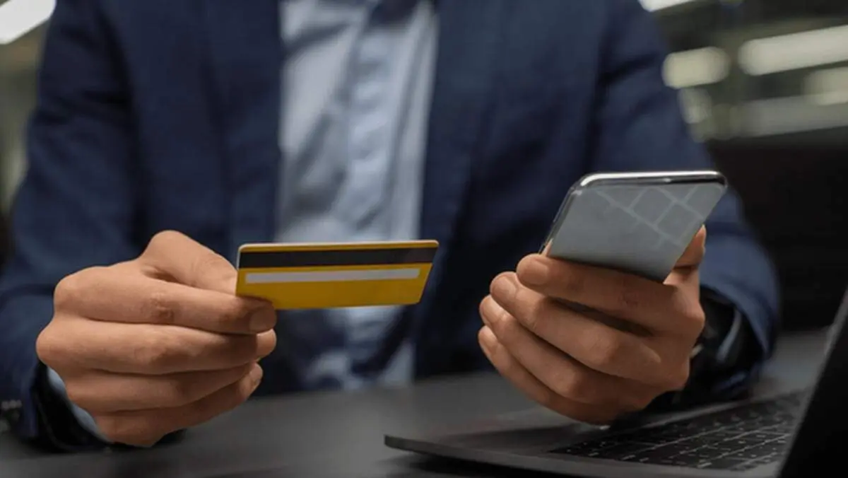 افزایش کارمزد ساتنا و پایا همراه با بالا رفتن قیمت دلار