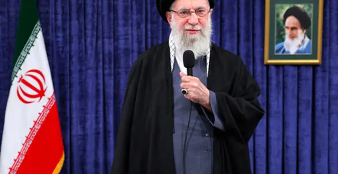 در ۲۲ بهمن با نشان دادن اراده و ایستادگی خود، دشمن را مأیوس کنید