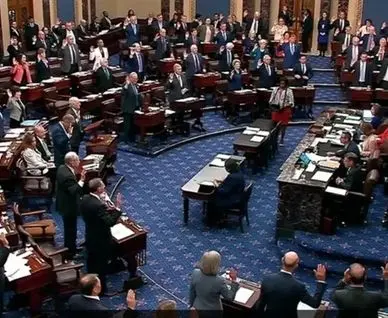 سنای آمریکا بار دیگر به ادامه جنگ با ایران رای داد