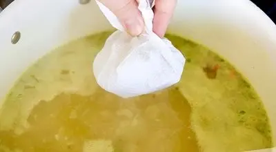 گرفتن روغن اضافی غذا با یخ