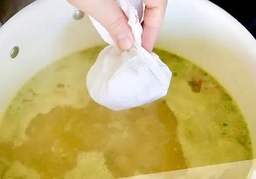 گرفتن روغن اضافی غذا با یخ 