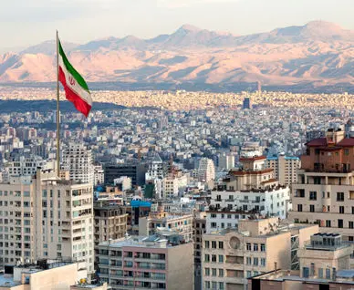 آینده بازار مسکن از نگاه کارشناسان؛ قیمت دلاری چه پیامی دارد؟