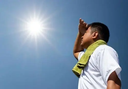 توصیه‌هایی حیاتی برای محافظت در برابر اشعه فرابنفش
