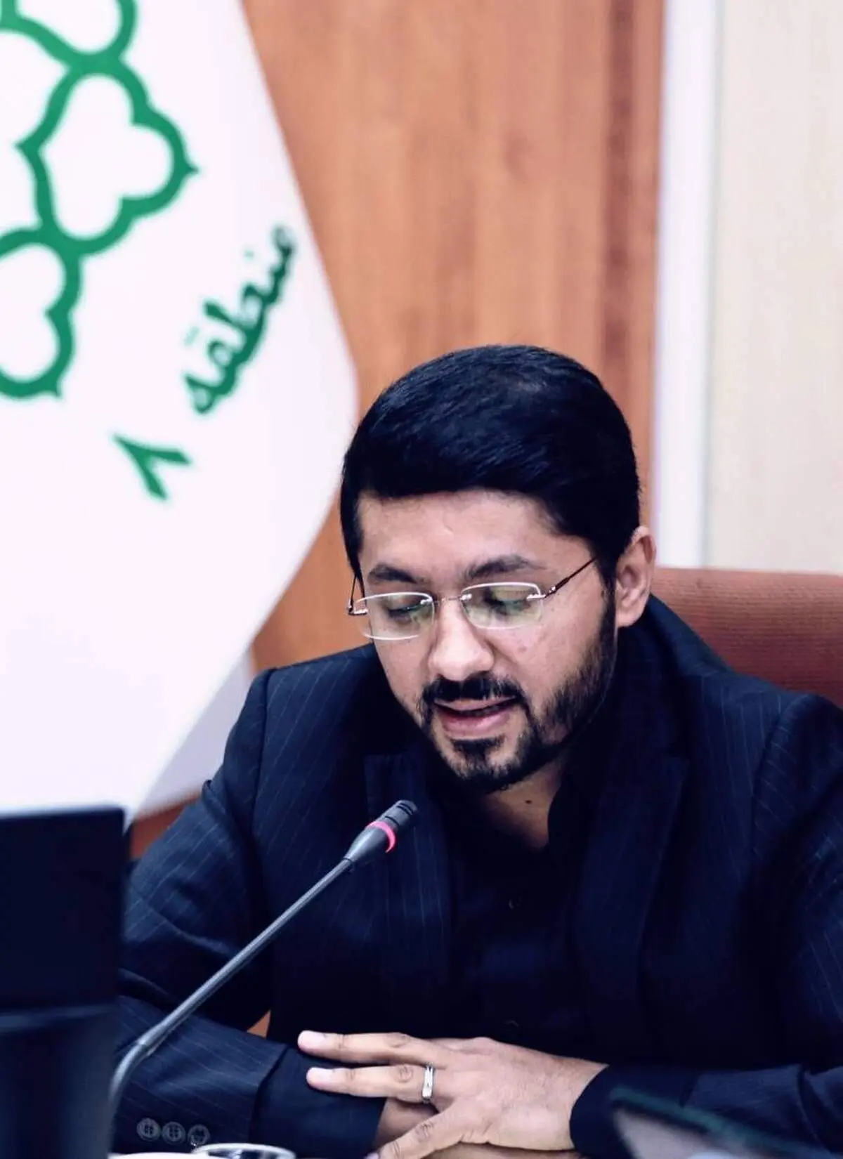 همه بجای خود!