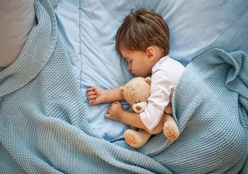 چند راهکار ساده برای تنظیم خواب دانش‌آموزان پیش از آغاز مدرسه