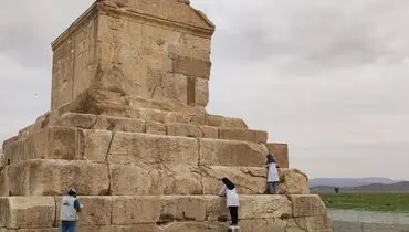 لحظه تحویل سال در پاسارگاد +فیلم