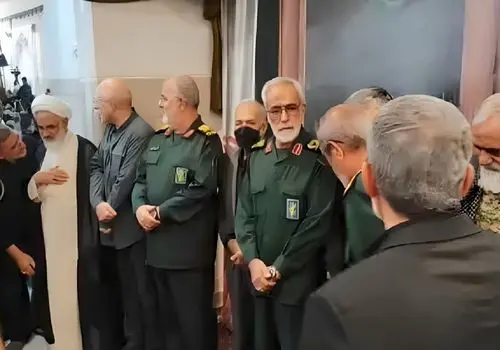 حضور فرمانده‌ کل سپاه در مراسم چهلم سرلشکر سلامی+فیلم