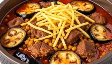 خورش قیمه با سیب‌زمینی یا بادمجان: کدام یک اصیل‌تر است؟!