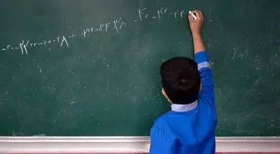 کودک شما از مدرسه رفتن می‌ترسد و گریه می‌کند؟ / این توصیه‌ها را بخوانید