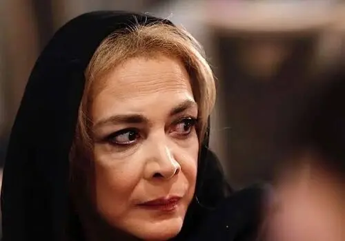 تصویر جدید گوگوش در کنار سگ محبوبش «عسل»+ عکس