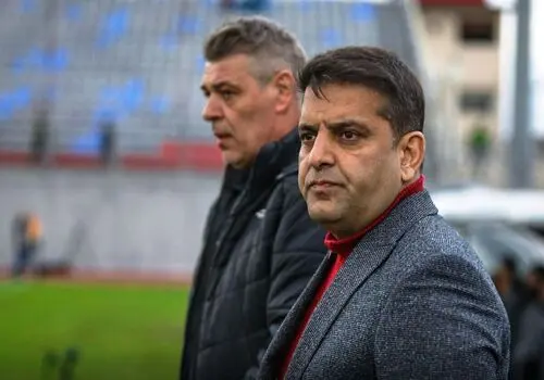 نساجی ۰ - استقلال ۰
