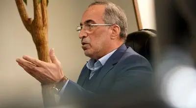 حمله تند واعظ آشتیانی به مدیریت: استقلال را وارد بازی سیاسی کرده‌اند