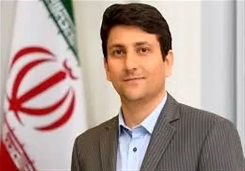 یک بنر عجیب در سطح شهر تهران جلب‌توجه کرد