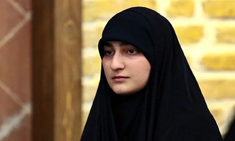 حضور زینب سلیمانی در مراسم تشییع پیکر محمد کاسبی + فیلم
