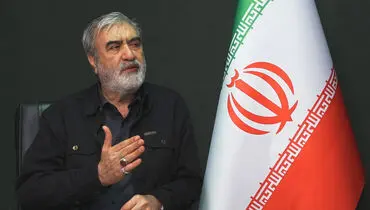 ابراهیم عزیزی: قفل تنگه هرمز بدون اراده ایران بازشدنی نیست