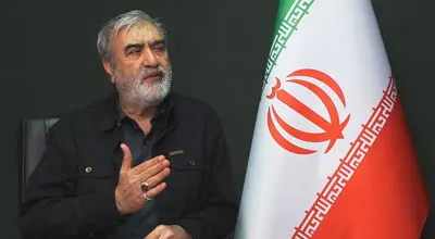 ابراهیم عزیزی: قفل تنگه هرمز بدون اراده ایران بازشدنی نیست