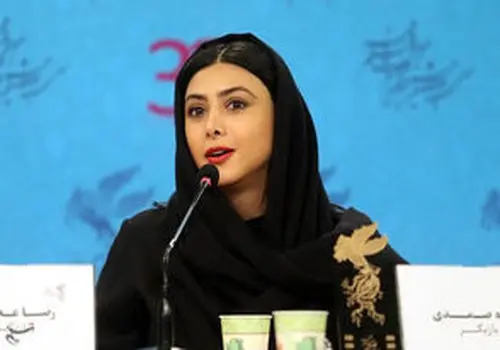 عکس داغ و تازه آزاده صمدی با تیپی بسیار ساده و شیک