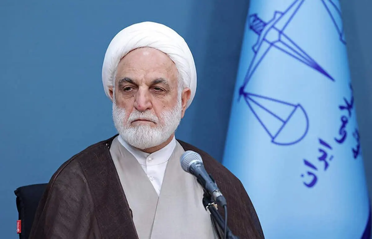 محسنی اژه‌ای: اگر قرارداد می‌بندیم باید از تمام قراردادهای دیگر معتبرتر باشد