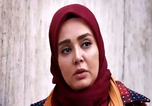 تیپ پُر سر و صدای «شیرین» سریال نون خ؛ ندا قاسمی با استایل کرم در اکران «مجنون» ترکاند!