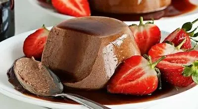 روش تهیه دسر شکلاتی خوش طعم با سه قلم 