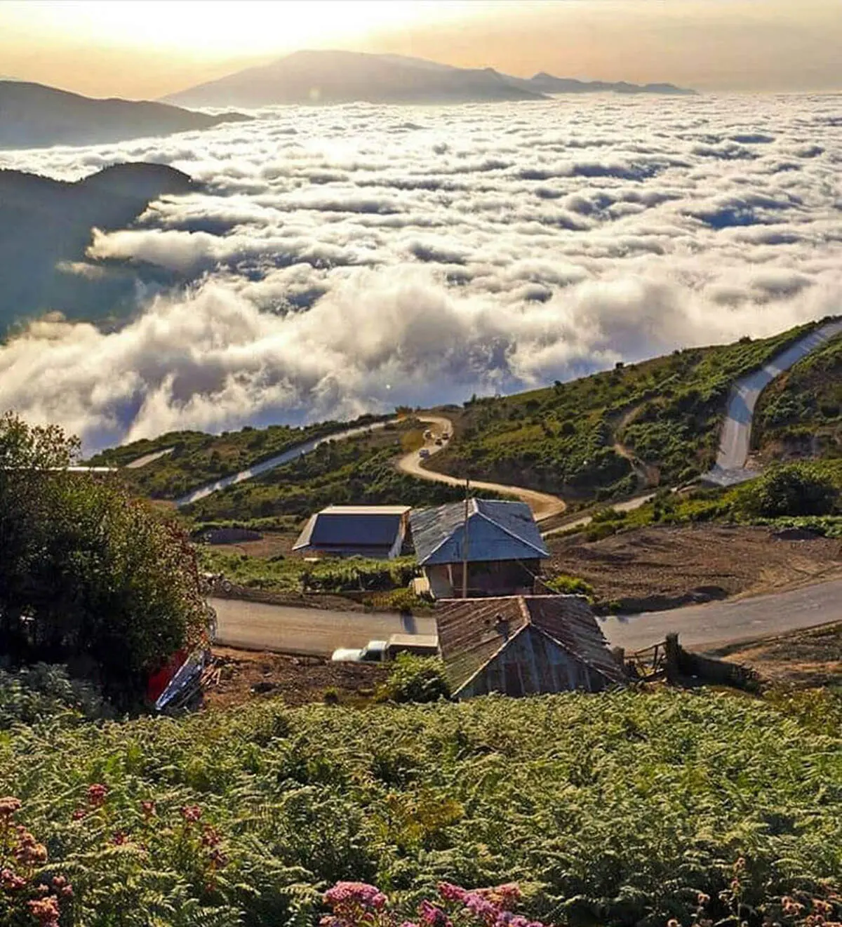 با سفر به این شهر ایران در جایی بالاتر از ابرها بایستید+عکس