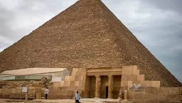 آیا ساختارهای هوایی در هرم منکورع نشانه‌ای از راهروهای پنهان‌اند؟