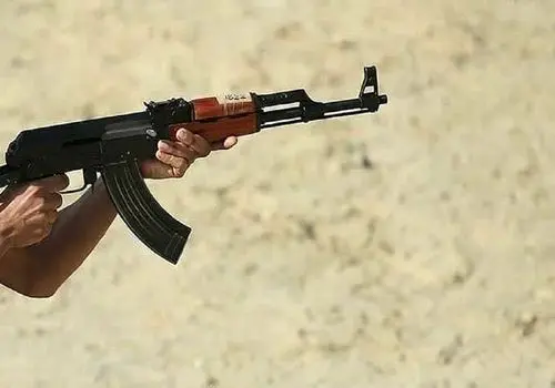تیراندازی صاحبخانه به سارقان مسلح/ 2 سارق کشته شدند + عکس