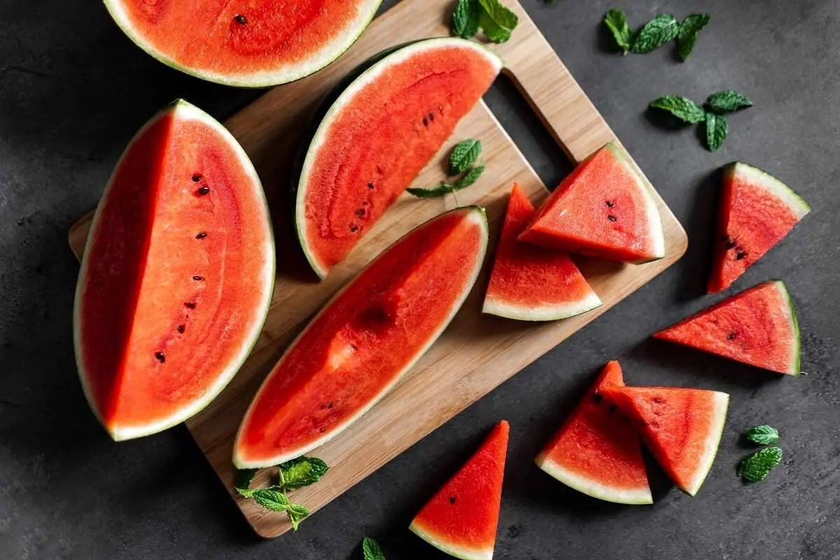 با این مواد غذایی بدن خود را خنک نگه دارید