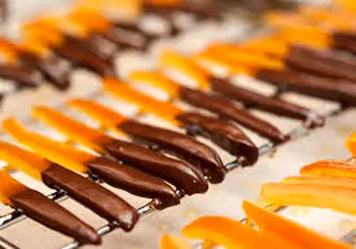 کیوی یا پرتقال؛ کدام منبع غنی‌تر ویتامین C است؟

