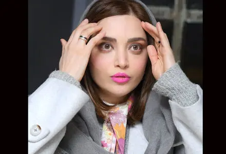 چهره بهنوش طباطبایی ۲۱ سال پیش در تلویزیون!+فیلم