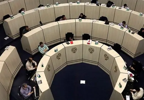 بازار سهام در ۲۴ آبان ۱۴۰۴ زیر ذره‌بین