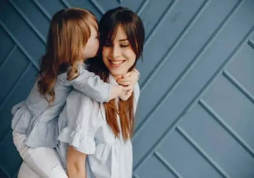 قاب دونفره بهاره رهنما با مادرش در روز مادر + عکس