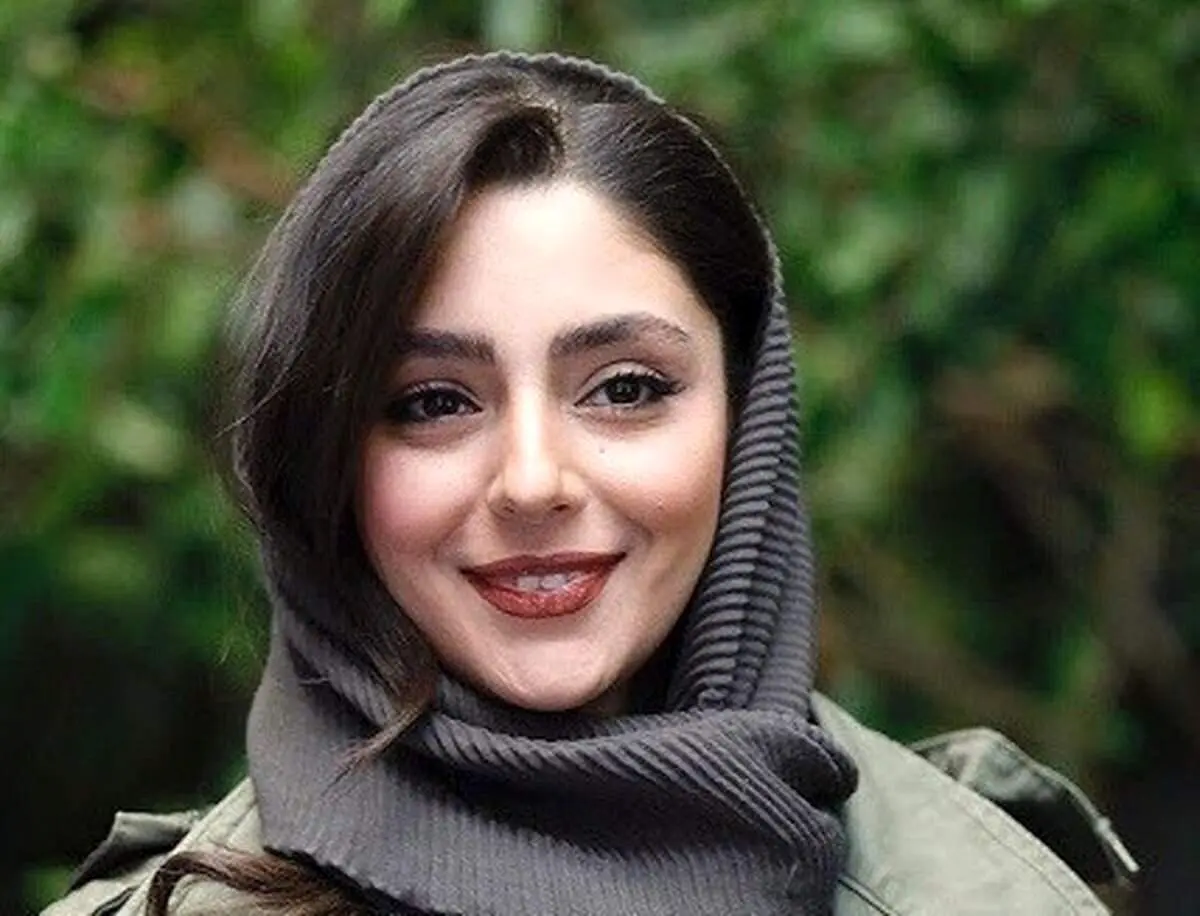 هستی مهدوی در کنار آرایشگر ژاپنیاش + عکس