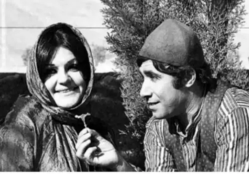 «مستانه جزایری 29 ساله» در کنار «شهناز تهرانی 20 ساله»؛ سال 53