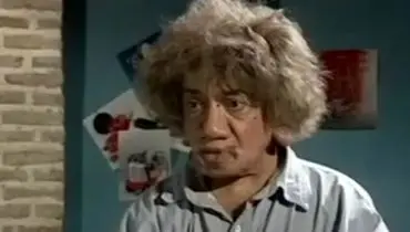 چهرۀ «سمندون» در 60 سالگی در پشت‌صحنه یکی از فیلم‌هایش؛ سال 70