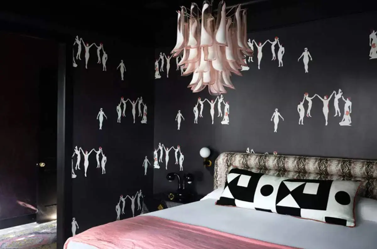 اشیایی که نباید در اتاق خواب نگه دارید

