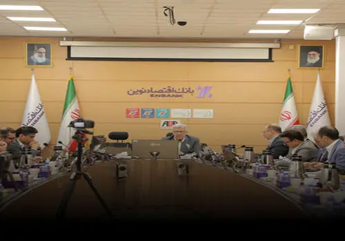 سامانه جامع متمرکز ارزی بانک صادرات ایران رونمایی شد/ تغییرات بنیادین در بانکداری بین‌الملل بر مبنای زیرساخت‌های هوشمند/ تجلیل وزارت امور اقتصادی و دارایی از نگاه تحول‌گرایانه بانک صادرات ایران/ قربان اسکندری از آغاز پروژه‌های نوین و راهبردی کلان خبر داد