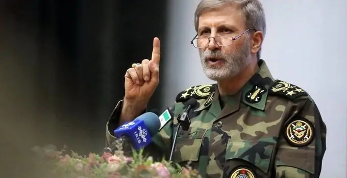 سرلشکر حاتمی: مردم مطمئن باشند تا آخرین قطره خون پای کار هستیم