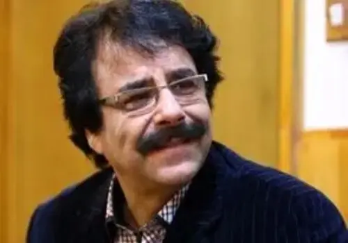 قطعه «آه از آن اسفند» با صدای علیرضا افتخاری برای رهبر شهید منتشر شد + فایل صوتی