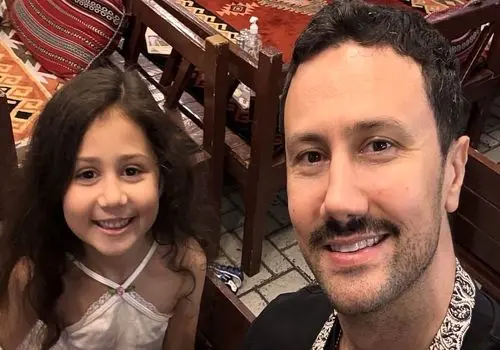 از لباس خون‌آشام تا میز شام جادویی: جشن تولد لاکچری نبات استخری با تم هالووین!