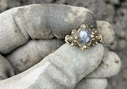 کشف حلقه طلایی قرون وسطی پس از ۸ قرن+ عکس