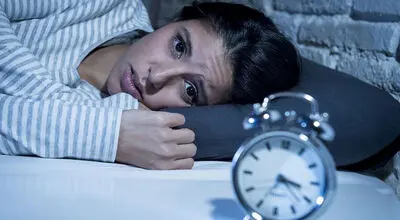 رابطه کم‌خوابی و چاقی؛ چرا خواب ناکافی باعث اضافه‌وزن می‌شود؟