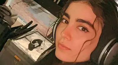 عکس شوکه کننده از سنا حسینی با چهره ای پسرانه