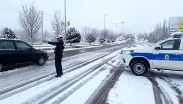  بارش برف و باران در جاده‌های ۲۴ استان
