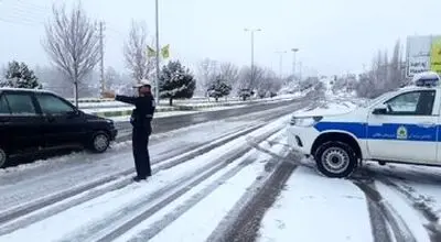  بارش برف و باران در جاده‌های ۲۴ استان