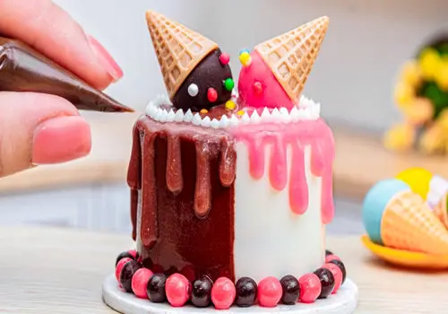 طرز تهیه خوشمزه‌ترین کیک شکلاتی یخچالی + فیلم/ جذاب ترین کیک شکلاتی فقط با ۵ قلم مواد 