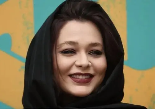 اولین تصویر از قاب دونفره سانیا سالاری و همسرش در اکران مردمی فیلم «سقف»!